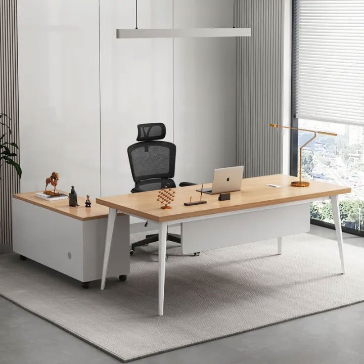 Exucutive Director Table